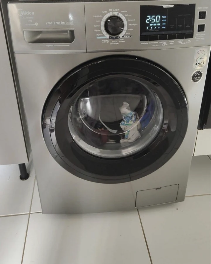 Equipamento de lavagem com abertura frontal — foto fornecida pela Polo