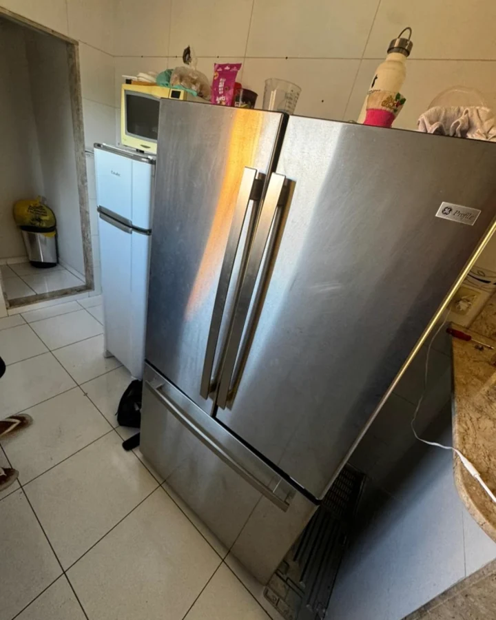 Geladeira inox — foto fornecida pela Polo